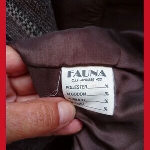 Chic Brown Wool Blend Garment